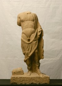 Statue eines Genius mit Inschriftenfragment, Bietigheim
