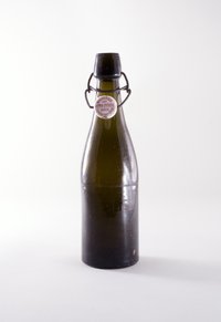 Bierflasche "Weissbier von Otto Pfabe", mit Bügelverschluss