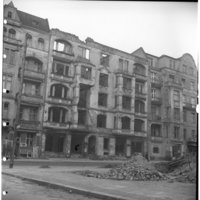 Negativ: Ruine, Hohenstaufenstraße 34, 1950