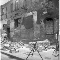 Negativ: Ruine, Martin-Luther-Straße 55, 1953