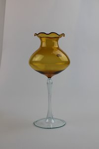 Bernsteinfarbene Vase/Trinkgefäß