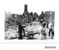 Bad Dürkheim, zerstörte Innenstadt mit Burgkirche, Ende 1940er Jahre