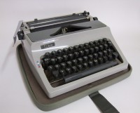 Schreibmaschine Erika Mod. 32