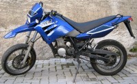Motorrad MZ SM 125 in blau von 2004