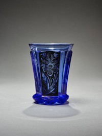 Brunnenglas mit Schwarzlotmalerei