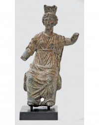 Bronze-Statuette: Göttin mit Mauerkrone (Tyche). 3. Jahrhundert n. Chr.