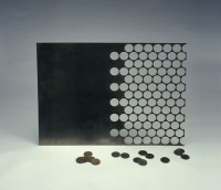 Metallplatte mit ausgestanzte Ronden (Münzrohlingen) der Firma VDM, Werdohl